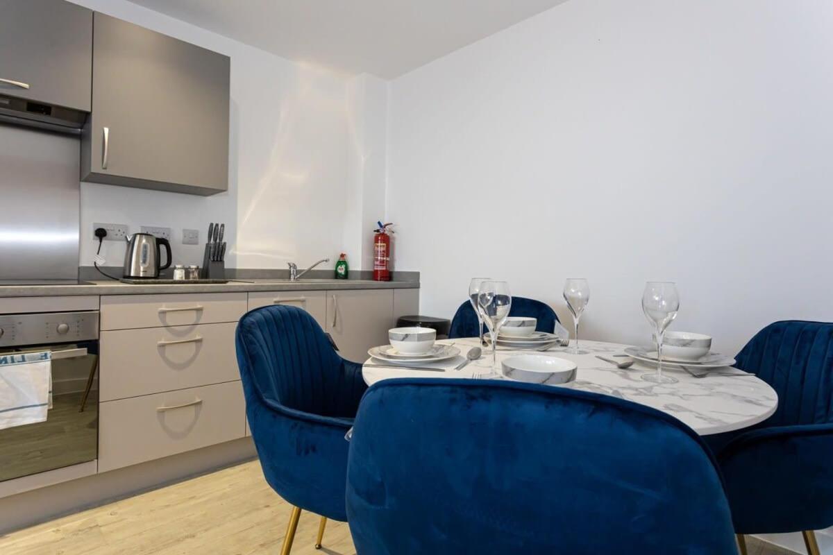 مانشستر Modern 2 Bed Salford Apartment Stunning Views المظهر الخارجي الصورة