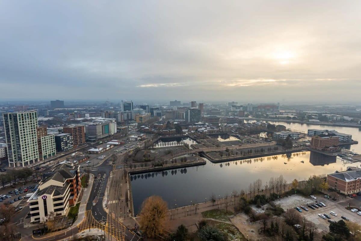 مانشستر Modern 2 Bed Salford Apartment Stunning Views المظهر الخارجي الصورة